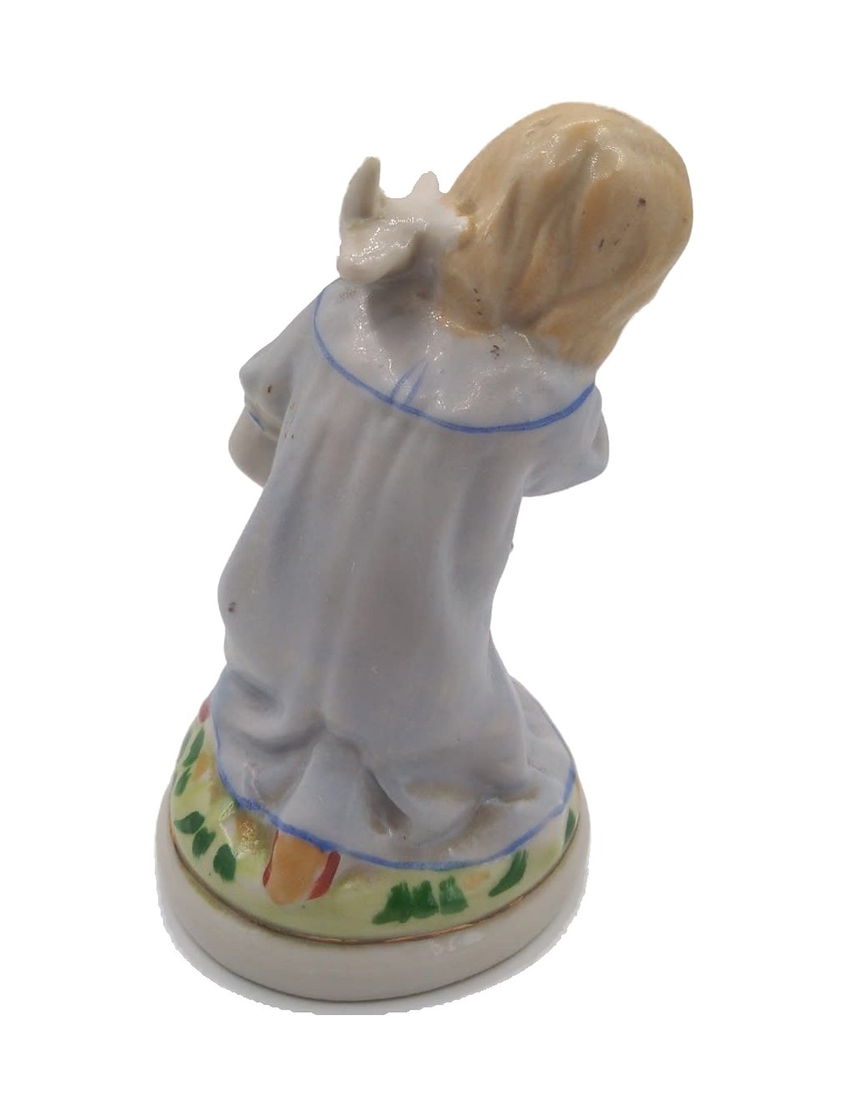 Porcelain figurine “Feeding Pigeons” – photo 2 of 3