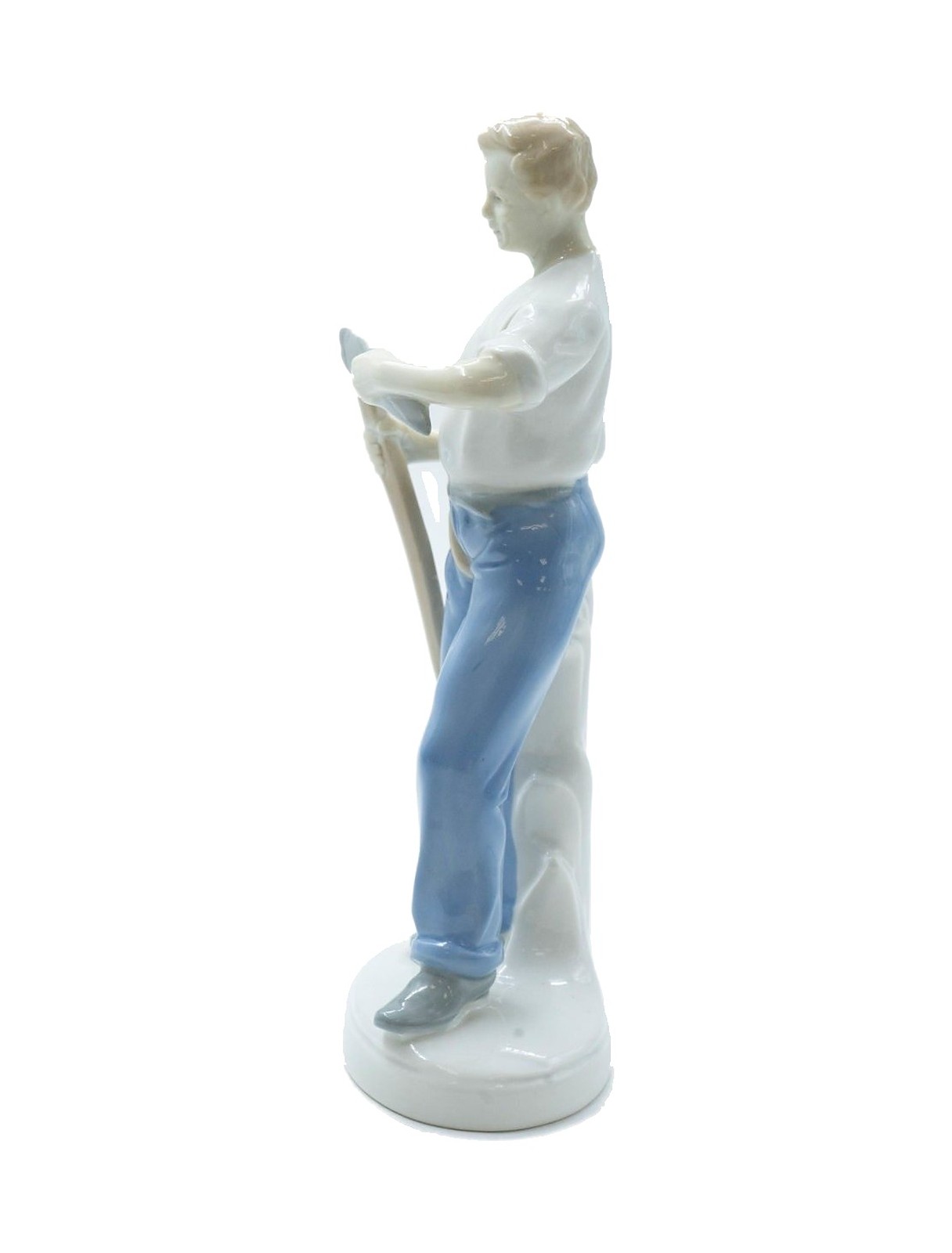 Figurine “Farmer Sharpening a Scythe” – photo 4 of 7