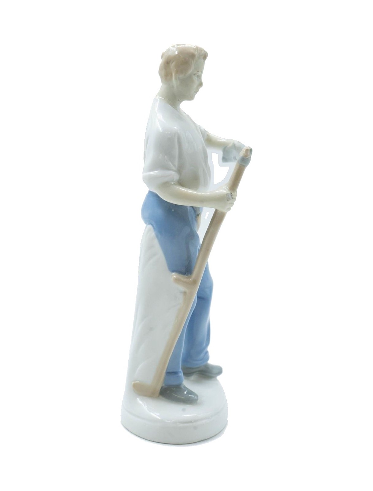 Figurine “Farmer Sharpening a Scythe” – photo 6 of 7