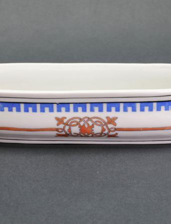 Лоток, русский стиль. Россия, Гарднер, 1870-90е гг. Фарфор, деколь.