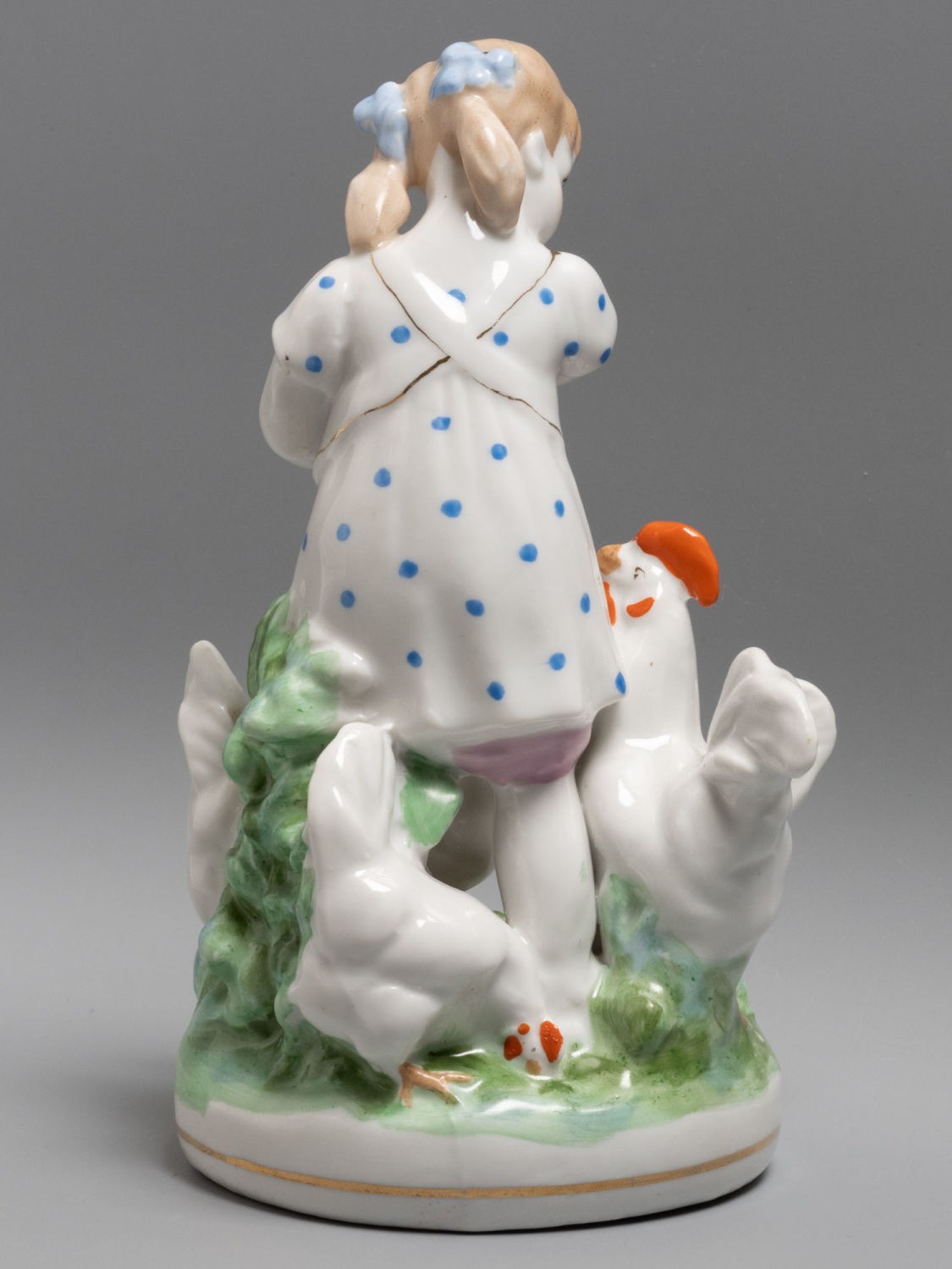 «Девочка кормит кур» - фото 3