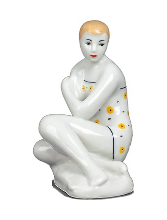 Фигура «Купальщица»