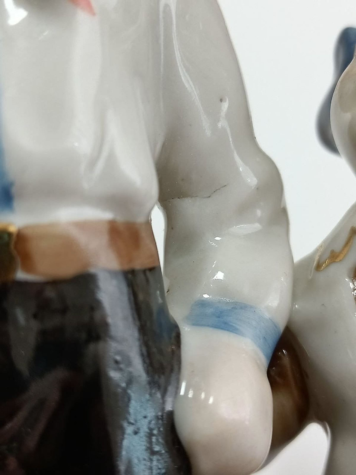 Porcelain sculpture “Schoolchildren” – photo 7 of 7