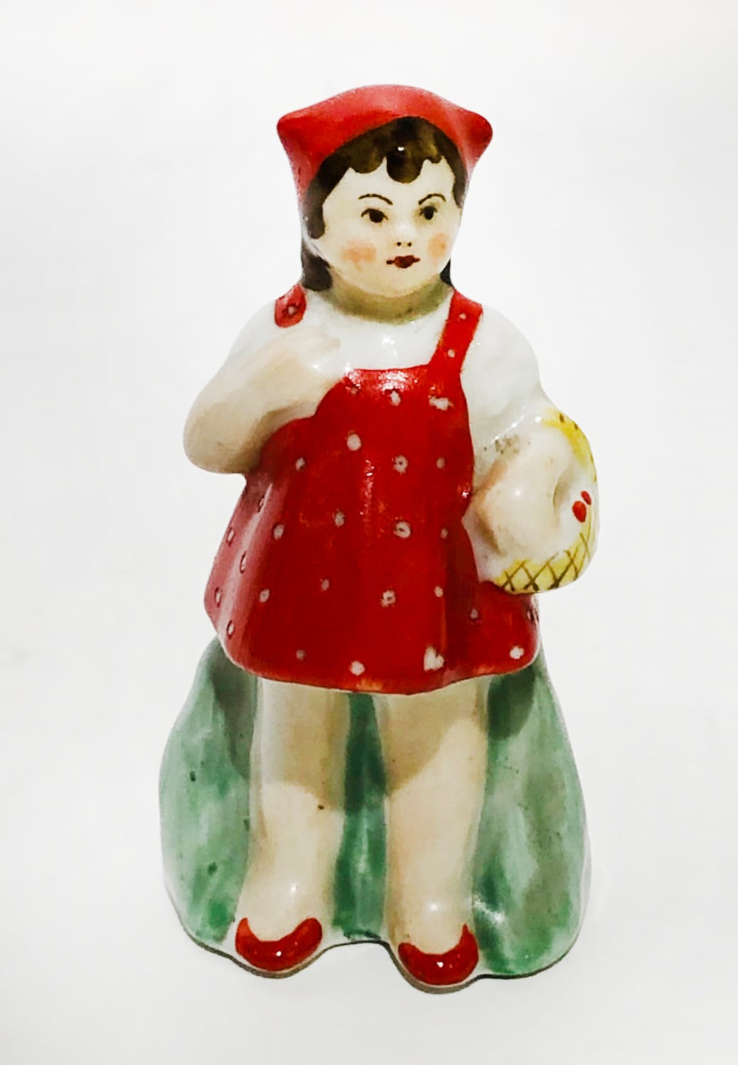 Статуэтка "Красная шапочка". Первомайский фарфоровый завод (Песочное). 1950-е.  Автор модели Клименкова-Краузе Люция (Лидия) Карловна (1912–1999) - Без автора