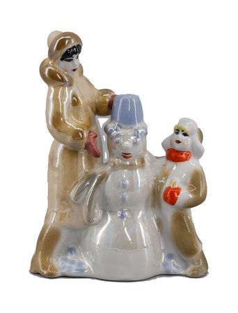 Статуэтка, композиция «Зимний дворик», 1980-е – фарфор, роспись, позолота, люстр